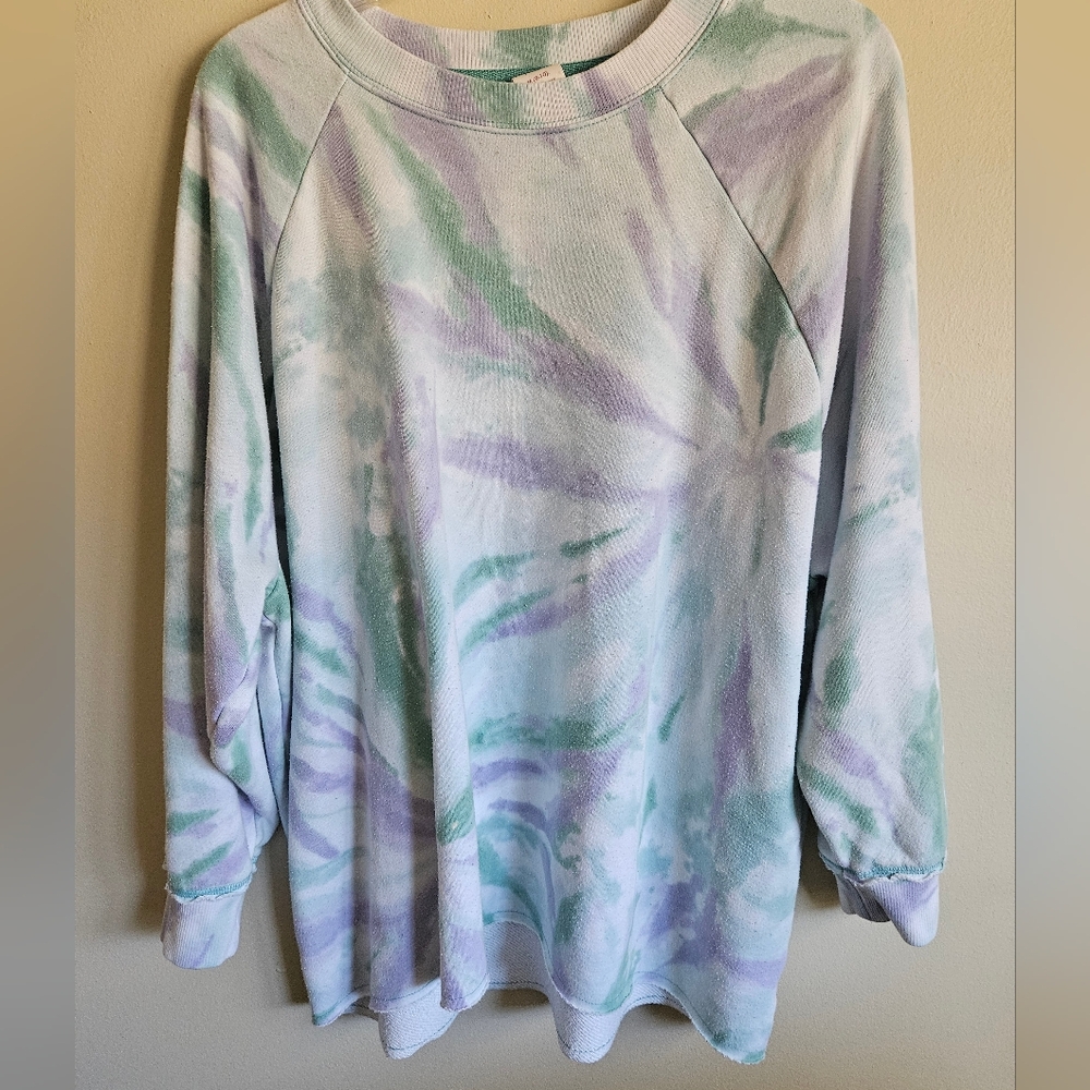 Women's Tie-Dye Sweatshirt Size M. - Picture 2 of 9
